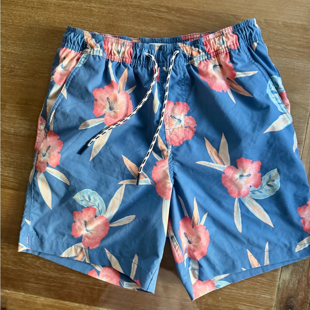 2 pairs Men’s American Eagle  swim trunks size  xs